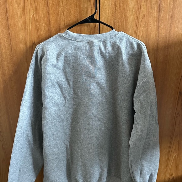 Vintage Grey Crewneck - Picture 2 of 2